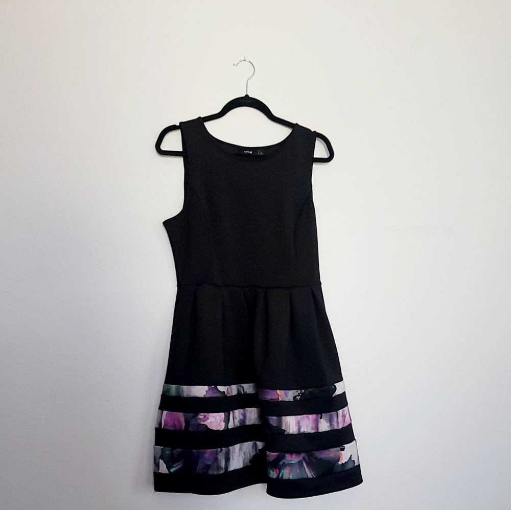 Women's Sleeveless Asymmetrical Dress